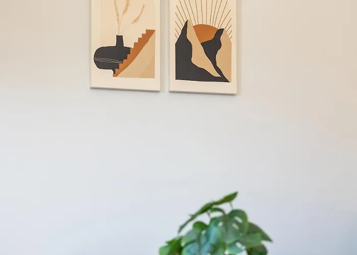 Adorable Modern 2 Peraía