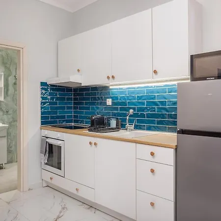 Adorable Modern 2 דירה Peraía
