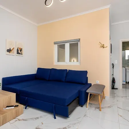 Adorable Modern 2 דירה Peraía